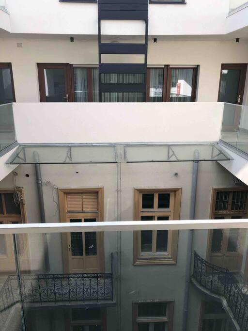 Luxury Cozy 2 Bdr Downtown Apt.5 Budapest Exterior photo